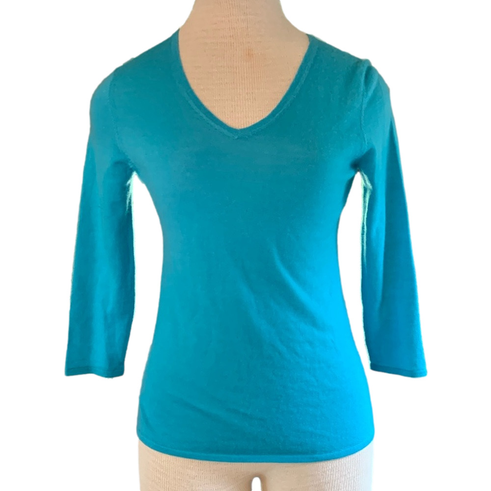 Neiman Marcus sz S turquoise 100% cashmere vneck sweater